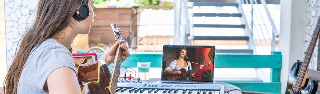 Helping your child find positive role models online