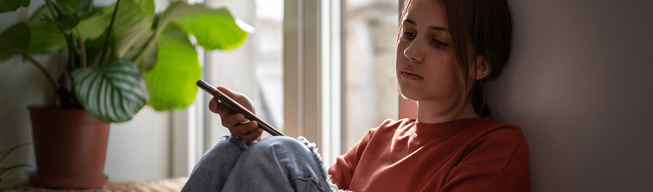 the link between social media and poor self esteem