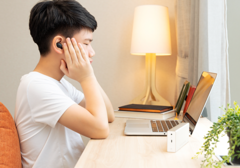 Do screens affect memory loss?